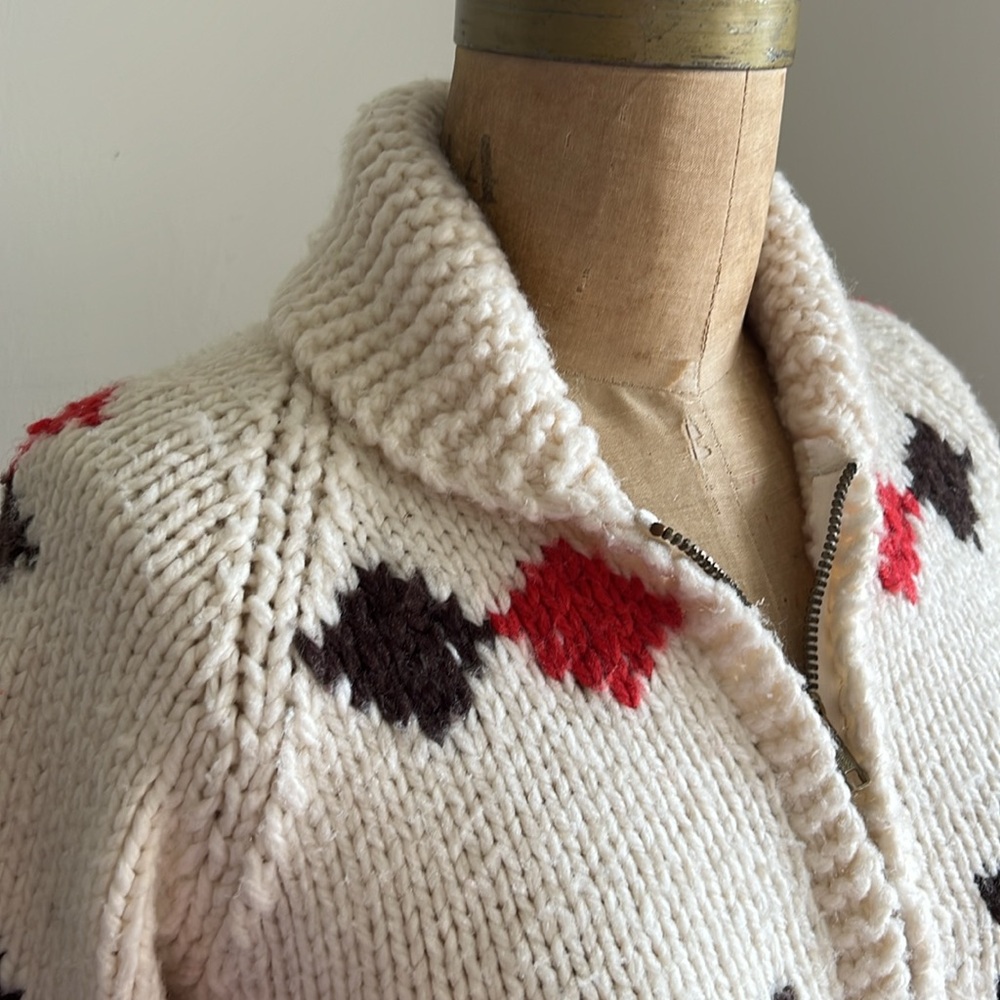 1950’s Vintage Handmade Cowichan Horse Sweater - Picture 7 of 17